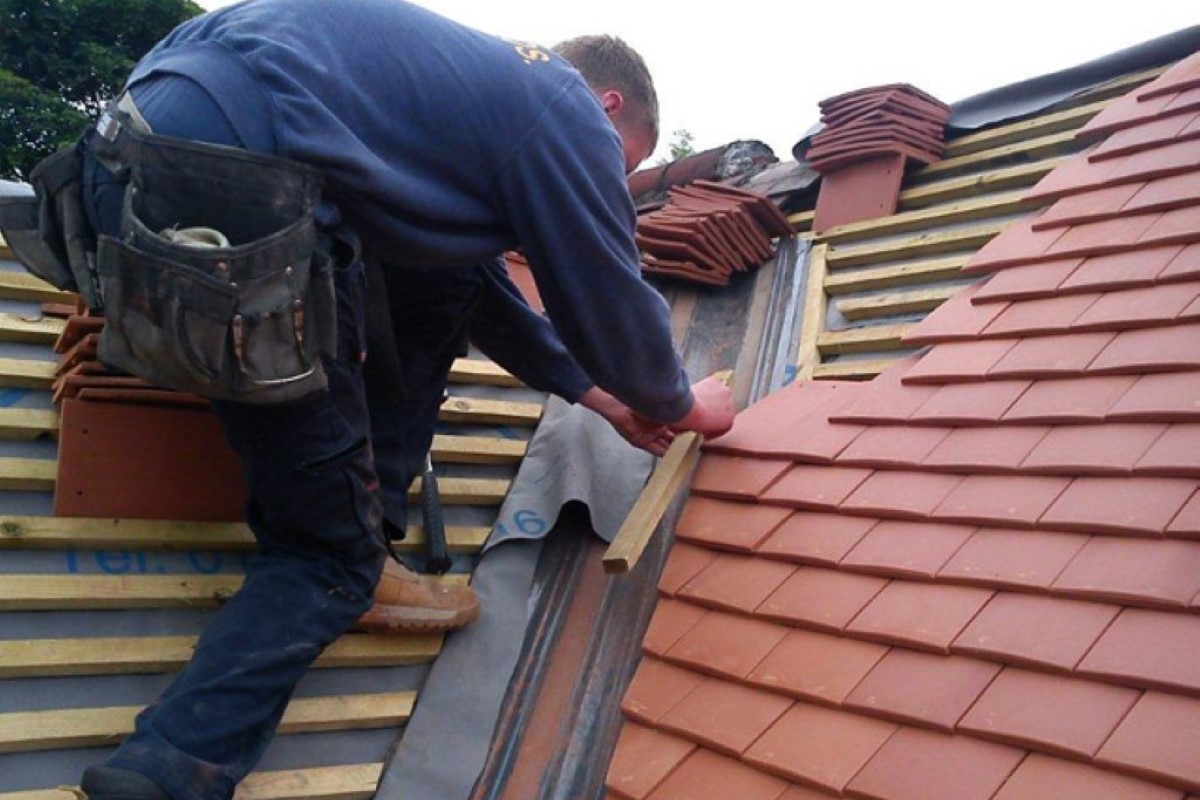 How Much Does Roof Installation in Broward County Cost on Average? What is the process of installing a roof